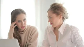 como-lidiar-con-opinologos-de-maternidad-wide_webp