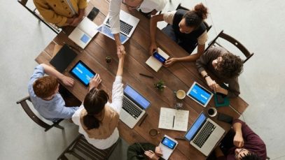 fatiga-mental-y-burnout-en-profesionales-jovenes-large-16_9