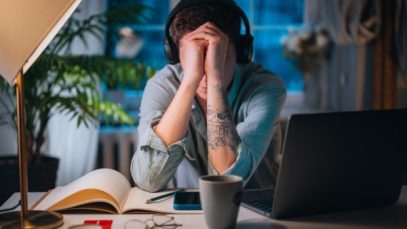 ¿Crees-que-tu-éxito-es-suerte-Descubre-si-estás-bajo-el-síndrome-del-impostor-large-16_9